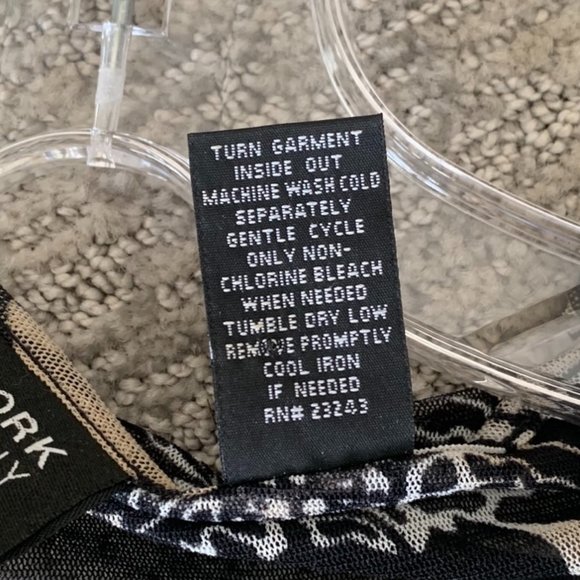 2/$20 New York & Company Sheer Floral Shirt - Picture 6 of 6